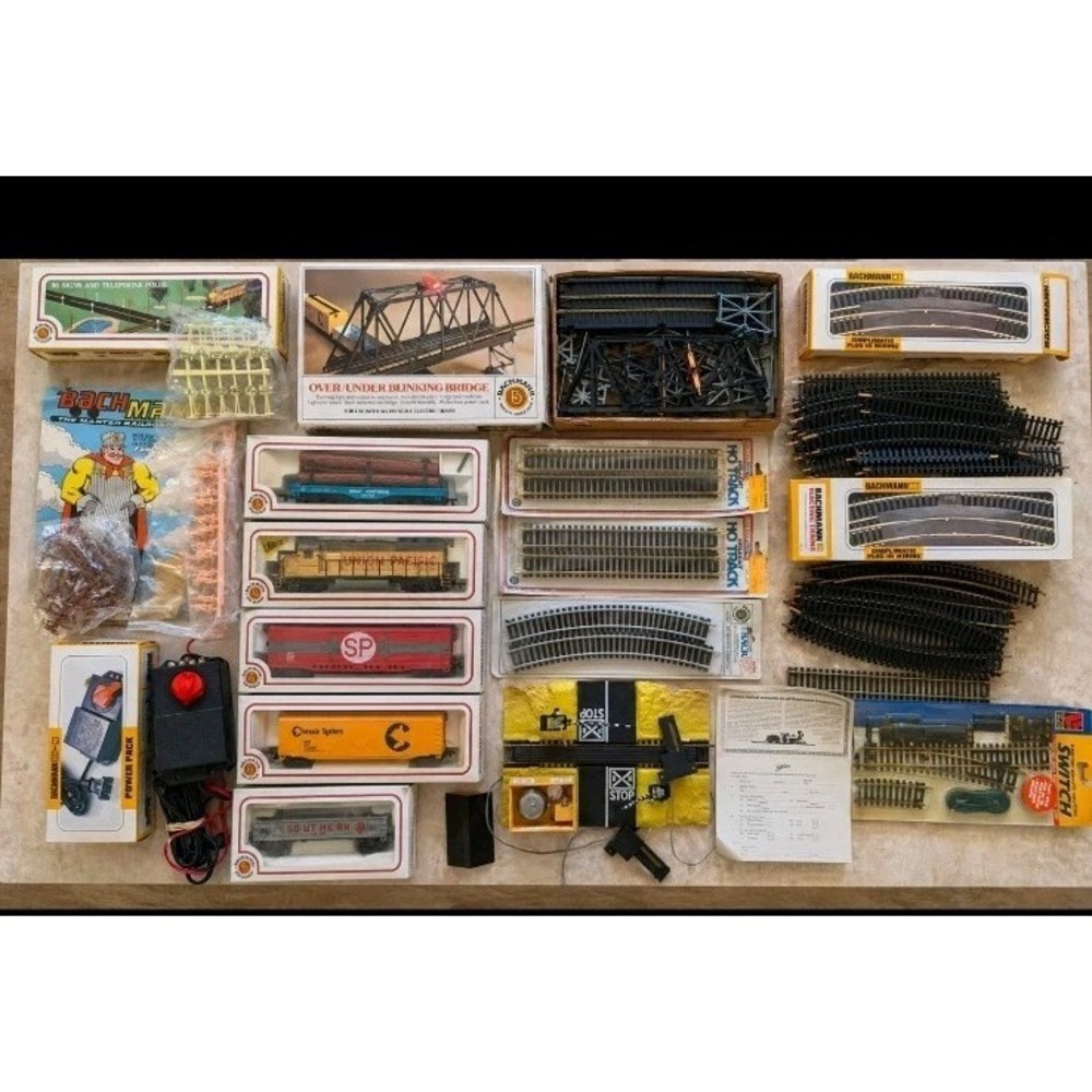 LOT Bachmann HO Train Track Cars Union Pacific Engine Bridge + Accessories